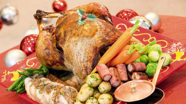 In The Spirit Of Christmas Mövenpick Hotel Bahrain