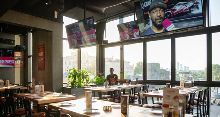 A First In Bahrain - Buffalo Wings & Rings