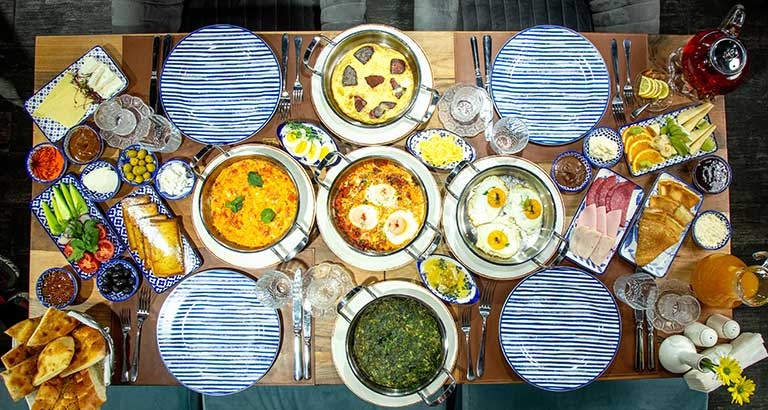 Luxury Eats and Festive Feasts