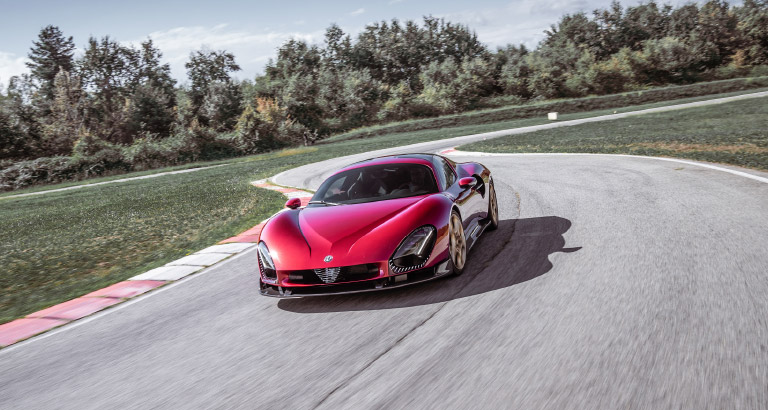 Alfa Romeo Runs 33 Stradale Test