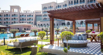 friday brunch at brasserie royale jumeirah royal saray bahrain