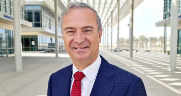 Dr. Jeff Zabudsky - American University of Bahrain 