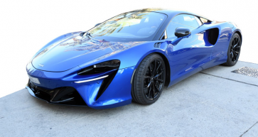 The McLaren Artura A Revolutionary Supercar in Bahrain