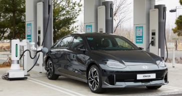 Hyundai Shows EV Automatic Charging Robot