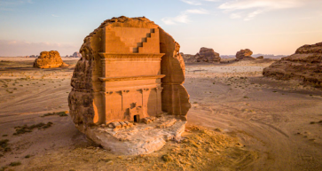 Saudi in Bahrain Travel Guide - Discover Alula!